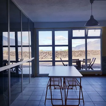 Chic With Sea Views Appartamento